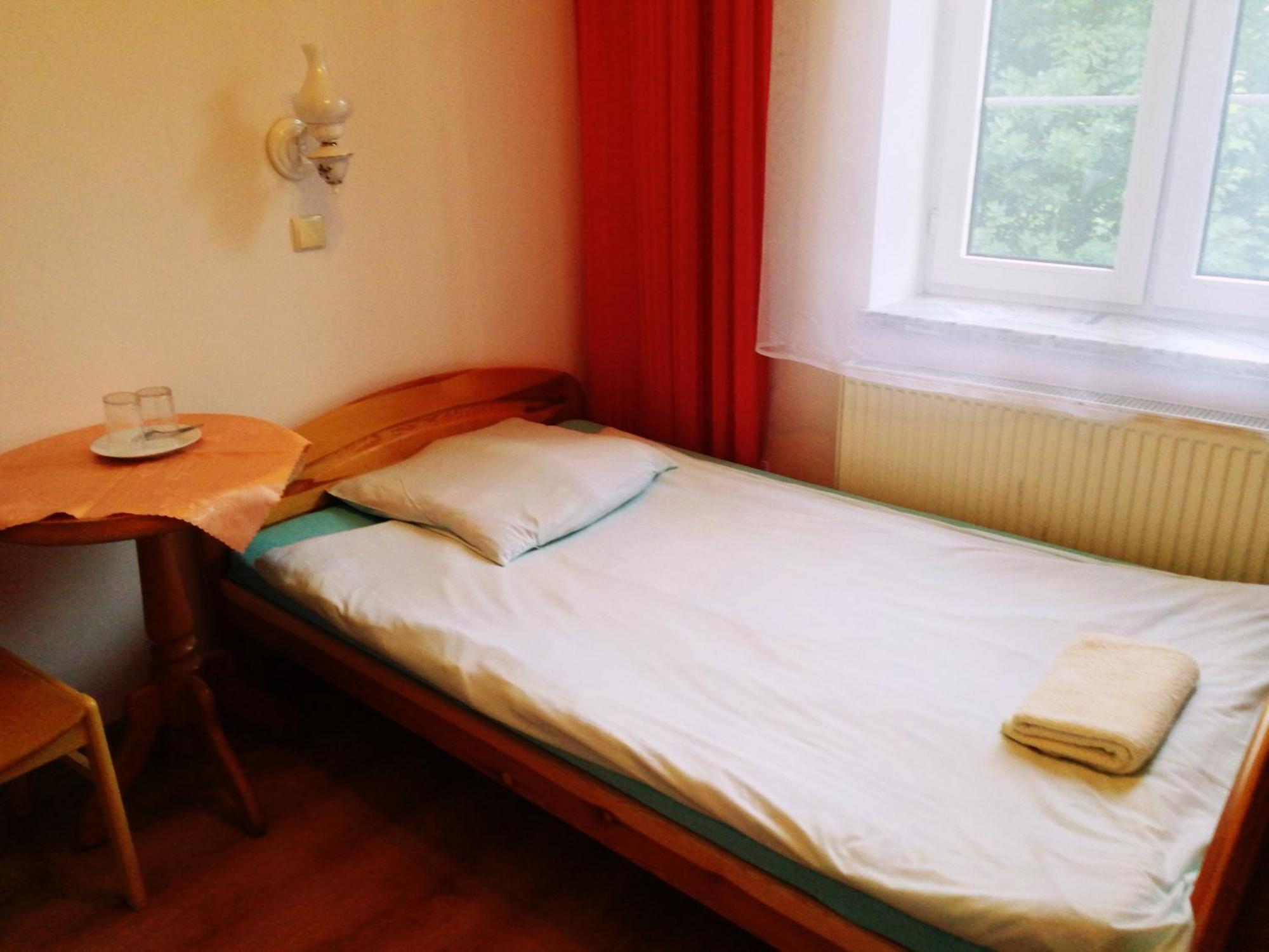 Rezydencja Zamek Krynica Zdroj Bilik gambar