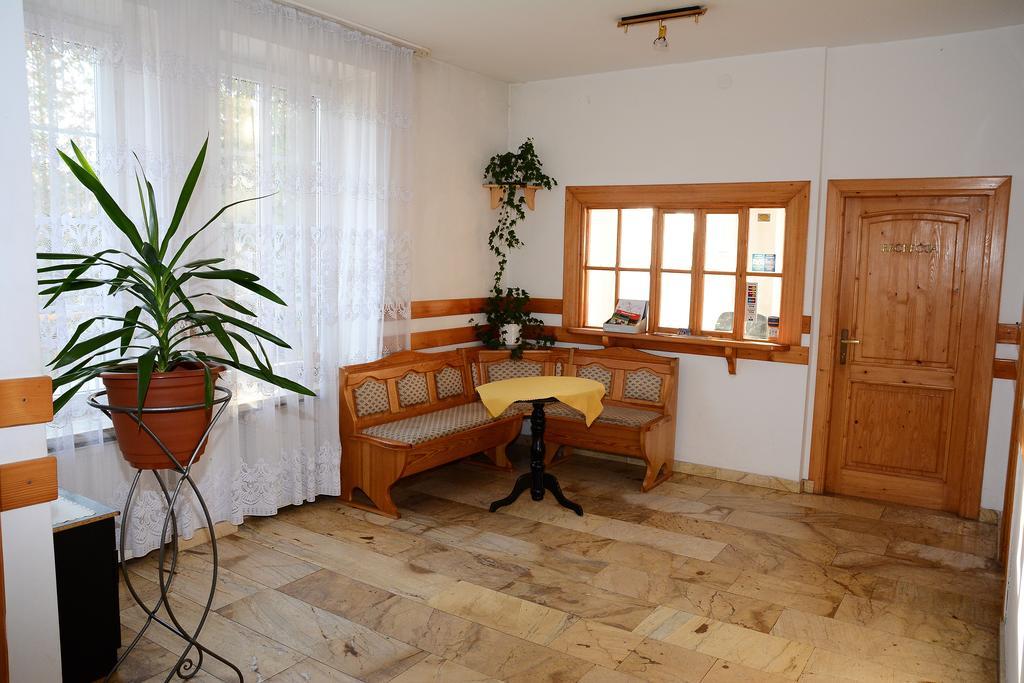 Rezydencja Zamek Krynica Zdroj Luaran gambar