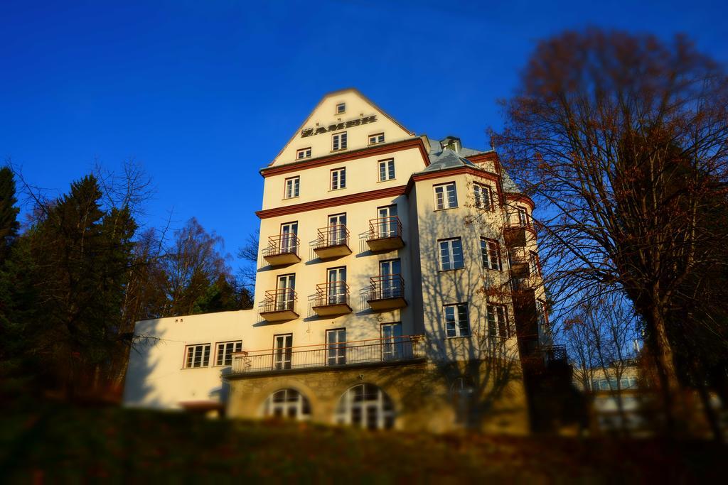 Rezydencja Zamek Krynica Zdroj Luaran gambar